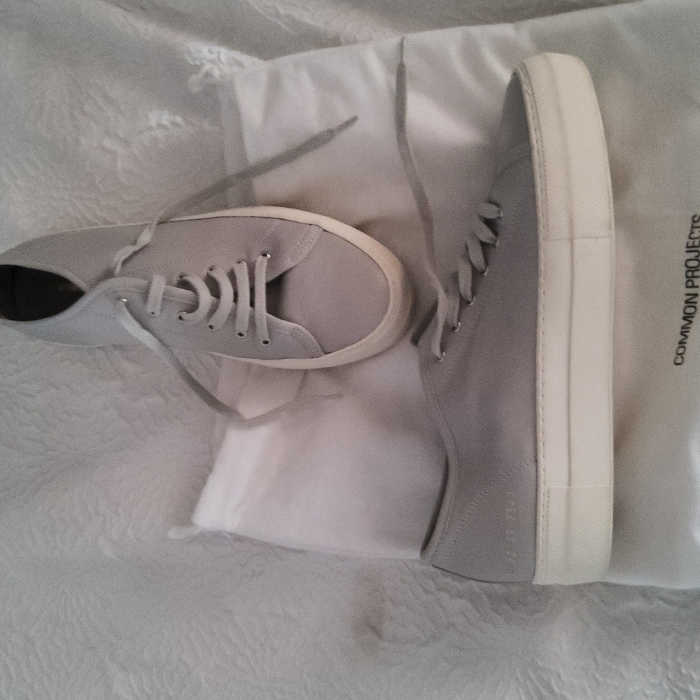 Common Projects Tournament Low Sneaker w/Dustbag - Gray Leather - Women's US 9 W
